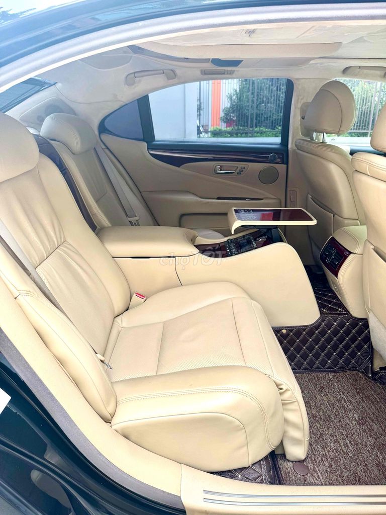 Lexus LS460L 2008 Bản dài L Đen. Mua bán Ô tô tại Quận Long Biên Hà Nội được đăng bởi Long hình 11