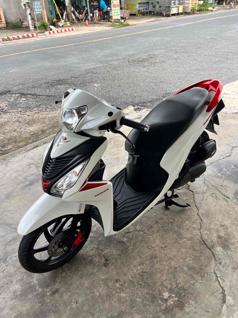 Vison Fi khoá Smakey xe đẹp Máy Zin (trả góp). Mua bán Xe máy tại Huyện Lai Vung Đồng Tháp được đăng bởi Cửa Hàng Xe Gắn Máy PHONG uy tín hình 4