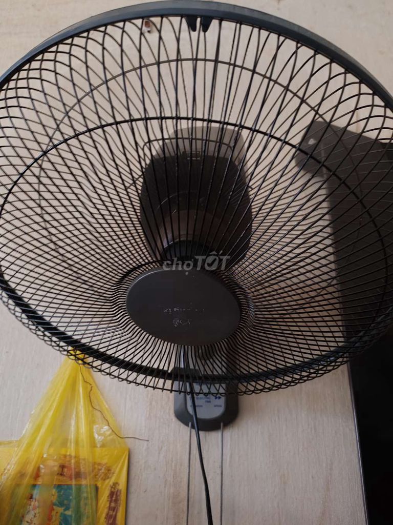 Quạt treo tường Ching Hai Đen Taiwan Style. Mua bán Quạt tại Quận Lê Chân Hải Phòng được đăng bởi thanh lý đồ bán giá chuẩn không mặc cả  hình 1