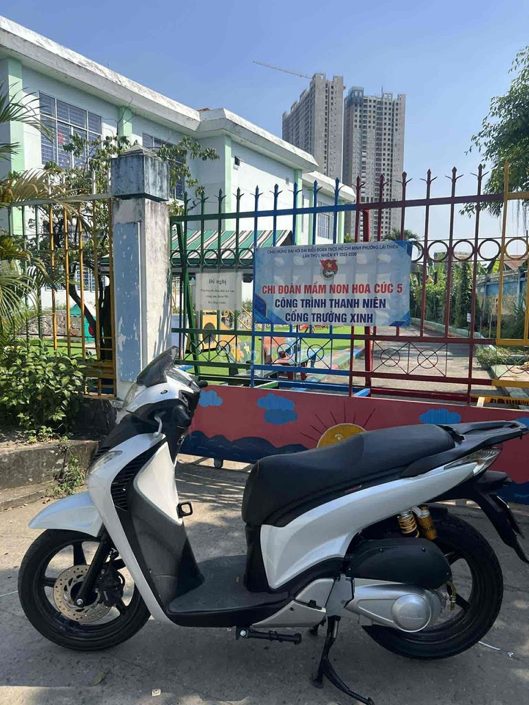 SH Ý 150 2011 đầu chao zin , nồi zin theo xe. Mua bán Xe máy tại Thành phố Thủ Dầu Một Bình Dương được đăng bởi Tony hình 2