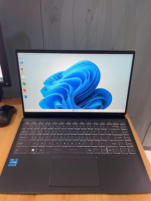 Laptop MSI I3 11TH ZIN TEM - RAM 8GB 256GB SSD. Mua bán Laptop tại Quận Gò Vấp Tp Hồ Chí Minh được đăng bởi Vi Tính Kim Trân