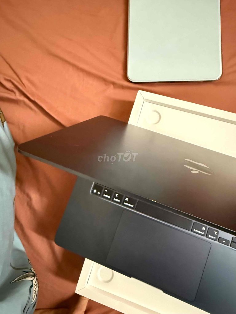 Apple MacBook Air M4 15 inch 16GB/256GB. Mua bán Laptop tại Quận Hà Đông Hà Nội được đăng bởi Thu hình 1