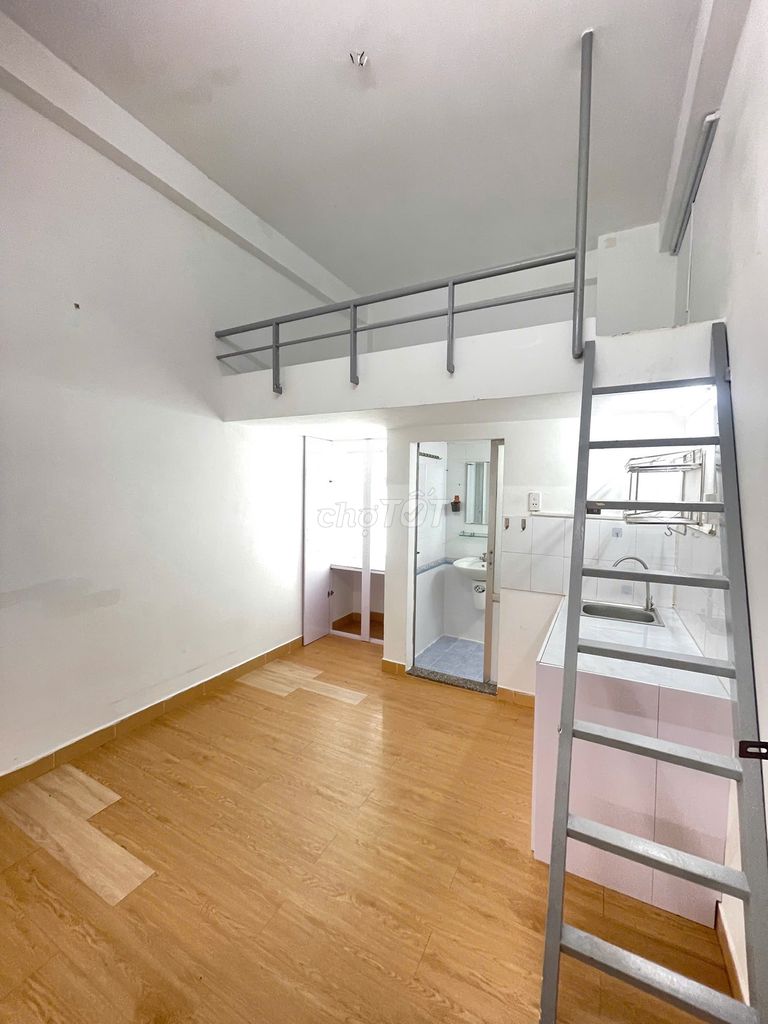 Phòng có máy lạnh 3tr2 Sân bay