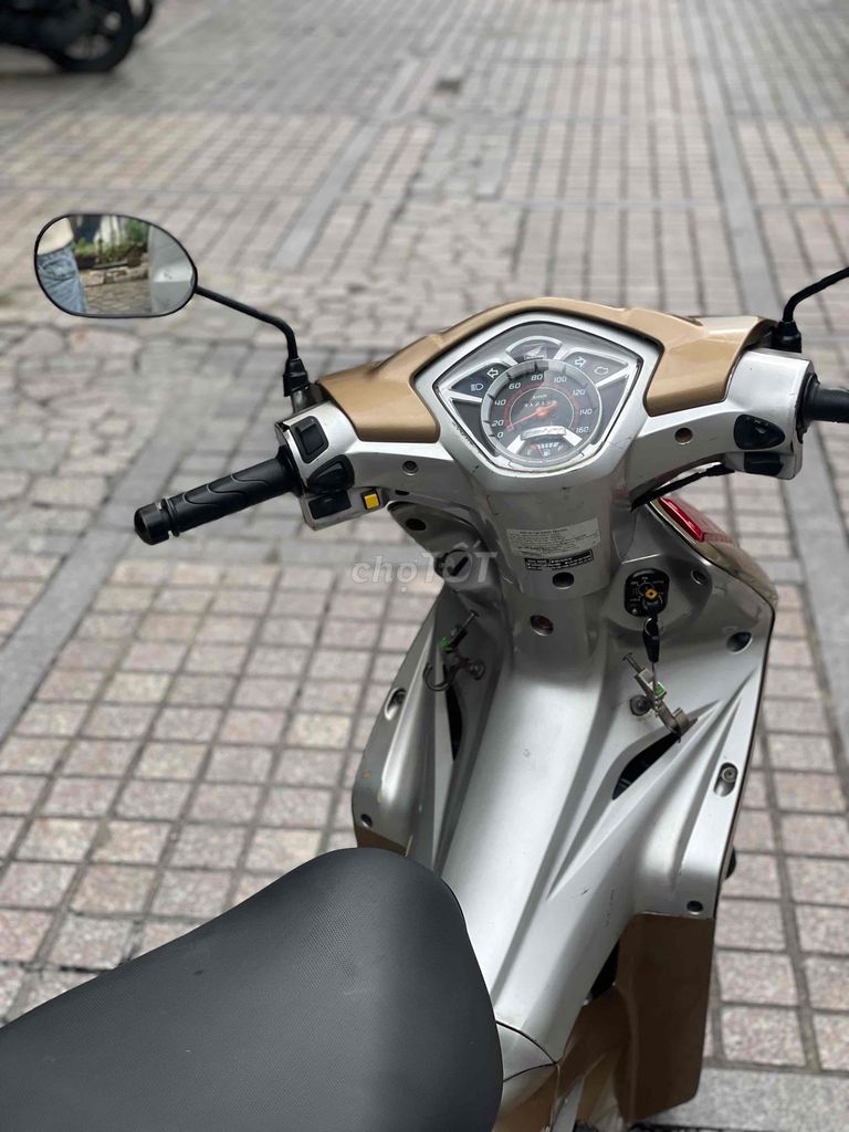 Tay ga Rsx AT Fi 2011 trả trc 4tr9 nhận xe. Mua bán Xe máy tại Quận 7 Tp Hồ Chí Minh được đăng bởi Dương Đạt hình 2