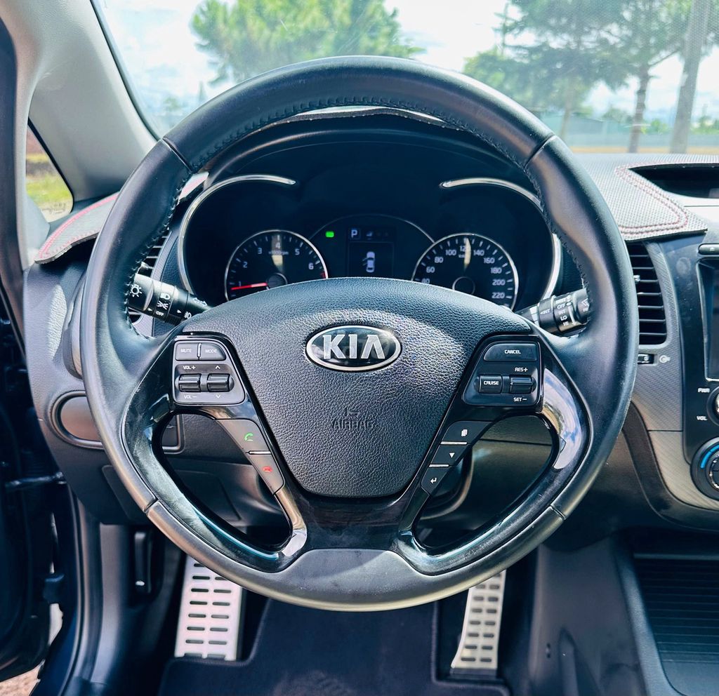 KIA Cerato 2018 Xăng 1.6L Đen. Mua bán Ô tô tại Thành phố Pleiku Gia Lai được đăng bởi Kết Nguyễn hình 18
