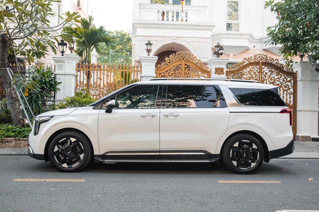 Kia Carnival Signature 2.2D form 2025 lướt 12k km. Mua bán Ô tô tại Quận Gò Vấp Tp Hồ Chí Minh được đăng bởi Kính Đặng Ô Tô Lướt hình 5