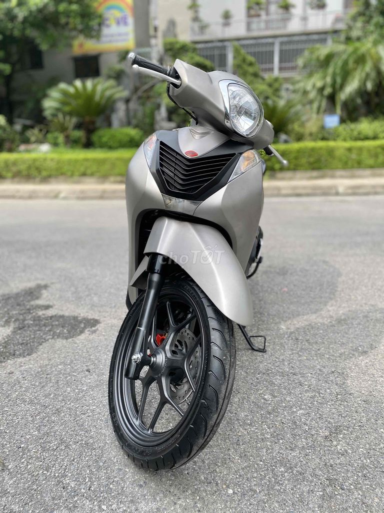HONDA SH MODE - 125cc phanh [CBS] sx 2018.. Mua bán Xe máy tại Quận Hoàng Mai Hà Nội được đăng bởi Xe Máy Quân Oanh  hình 1