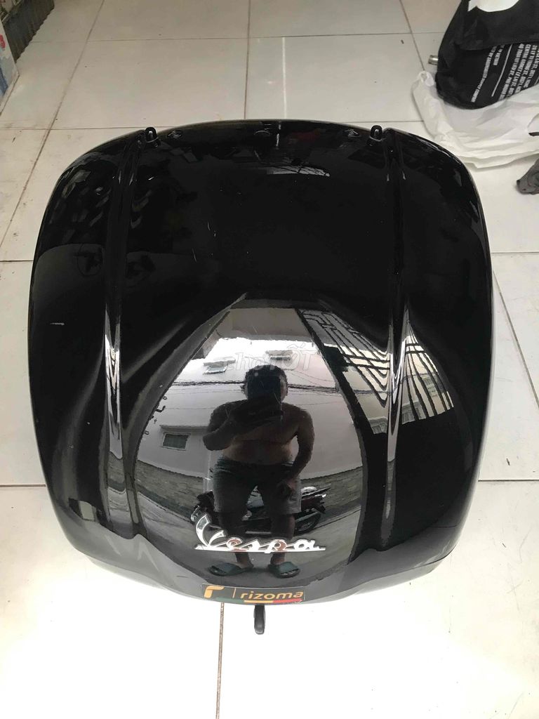 cần bán thùng zin theo vespa gts như hình. Mua bán Phụ tùng xe tại Quận Bình Thạnh Tp Hồ Chí Minh được đăng bởi Gia Bao hình 1