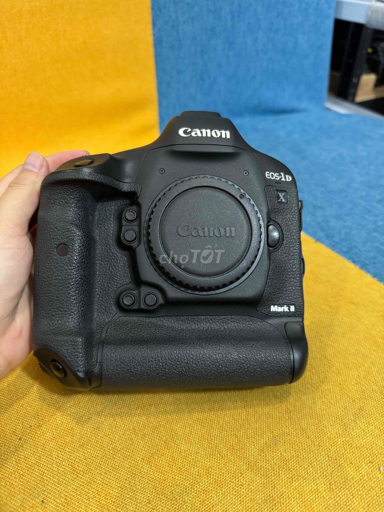 Canon 1DX Mark II đẹp 96-97% ngon lành 72k shot