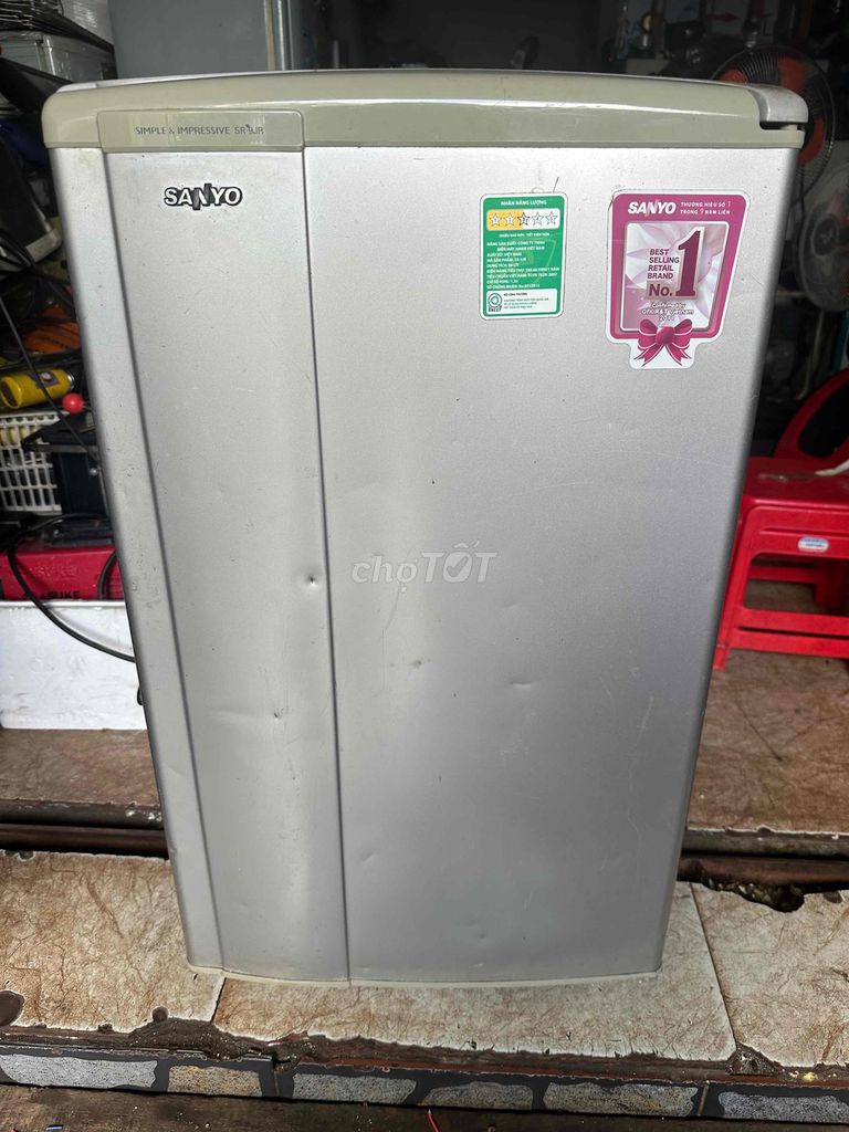 tủ lạnh sanyo 90L chạy ok bán