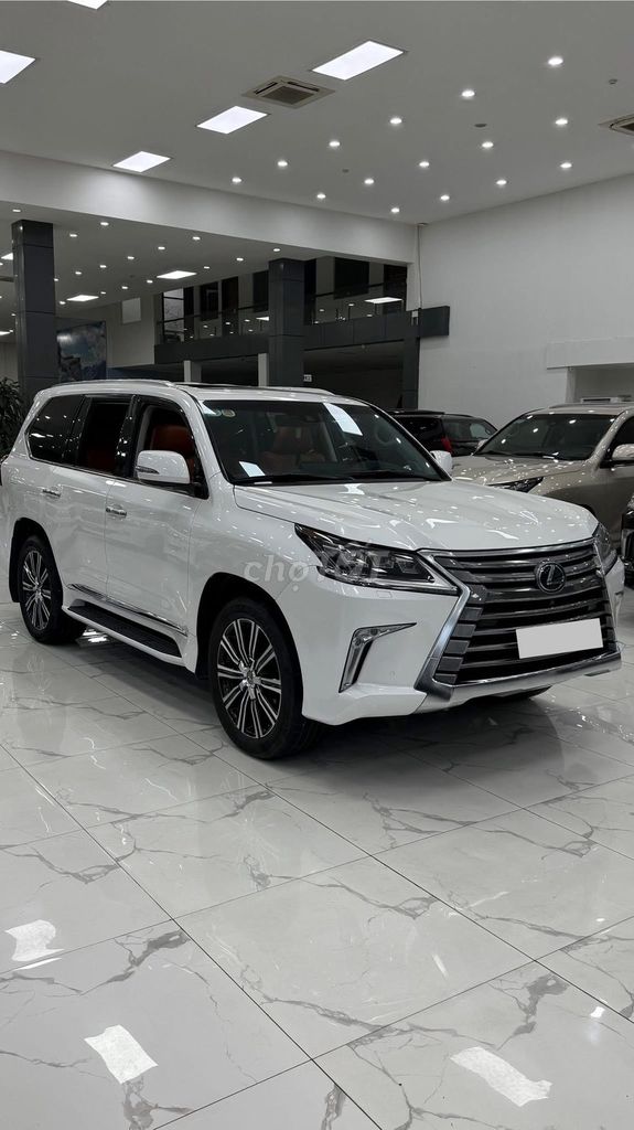 Lexus LX570 2016, nhập Trung Đông, một chủ từ mới.. Mua bán Ô tô tại Quận Bắc Từ Liêm Hà Nội được đăng bởi Mr Hợi  hình 4