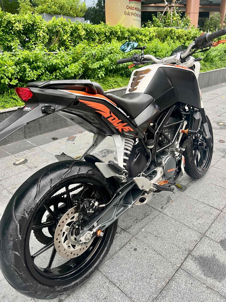 KTM DUKE 125cc 2014 rẻ đẹp. Mua bán Xe máy tại Quận 1 Tp Hồ Chí Minh được đăng bởi Tủn Ca hình 4