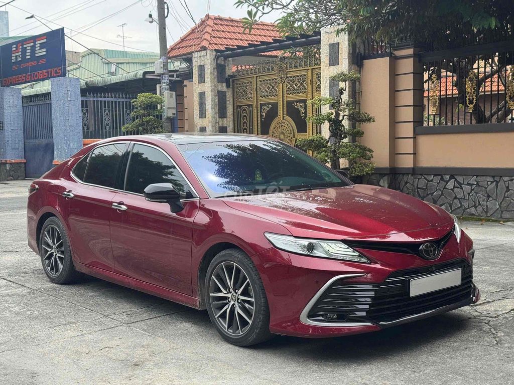 Toyota Camry 2022 2.5 Q - 60000 km. Mua bán Ô tô tại Quận 12 Tp Hồ Chí Minh được đăng bởi Nam Trường  hình 2