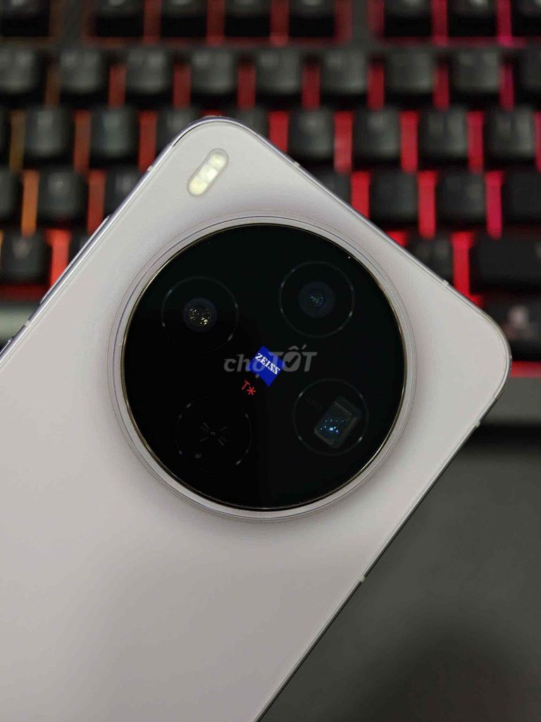 Vivo X300 12/256 nội địa fullbox. Mua bán Điện thoại tại Quận Ninh Kiều Cần Thơ được đăng bởi Nguyễn Toàn hình 1