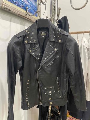 Bán áo da bò Biker size 36. Mua bán Quần áo tại Quận Ngũ Hành Sơn Đà Nẵng được đăng bởi Cao Anh