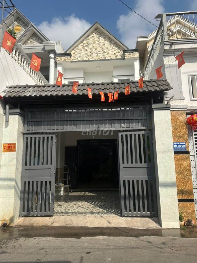 Cho thuê nhà lầu trệt gần chợ Đoàn Thị Kia - Dĩ An