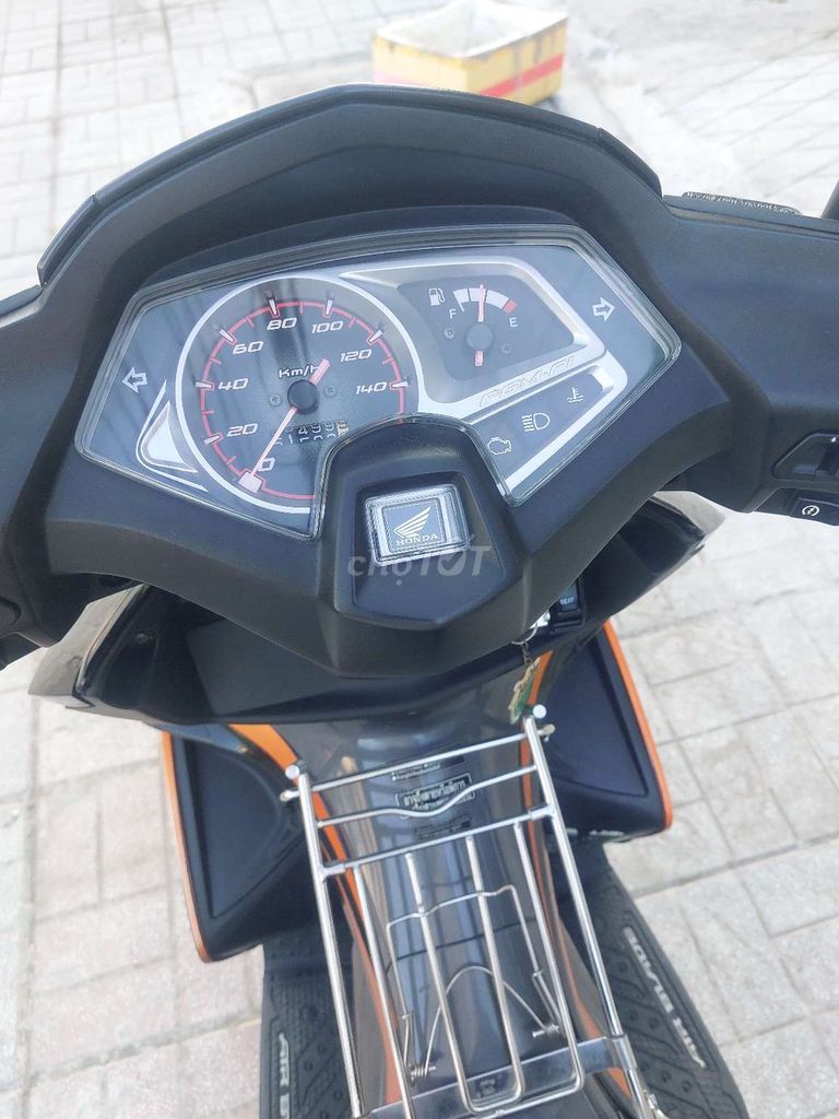 Xe chính chủ dàn áo rin chưa trầy xước. máy móc ok. Mua bán Xe máy tại Thành phố Biên Hòa Đồng Nai được đăng bởi NIÊM PHAN hình 4