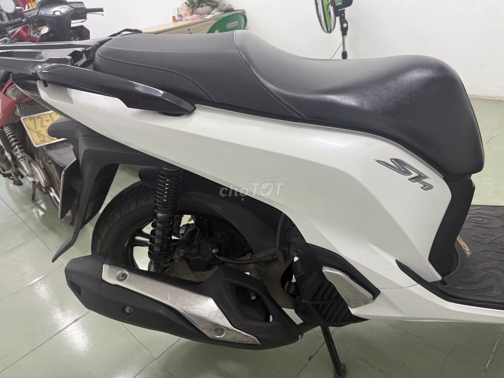 SH mẫu ưng mắt , đẹp nhất , rin chính chủ. Mua bán Xe máy tại Huyện Trảng Bom Đồng Nai được đăng bởi Trần đình trung  hình 5
