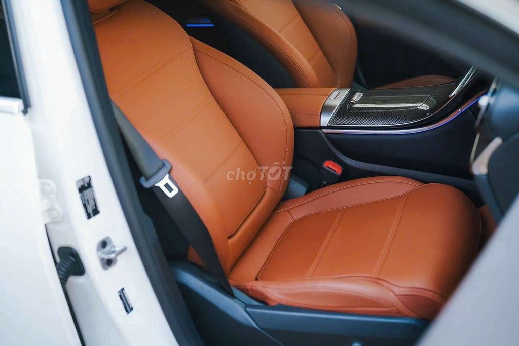 Mercedes GLC200 4matic 2023 Trắng. Mua bán Ô tô tại Quận 7 Tp Hồ Chí Minh được đăng bởi Hoàn Lee Xe Lướt hình 11