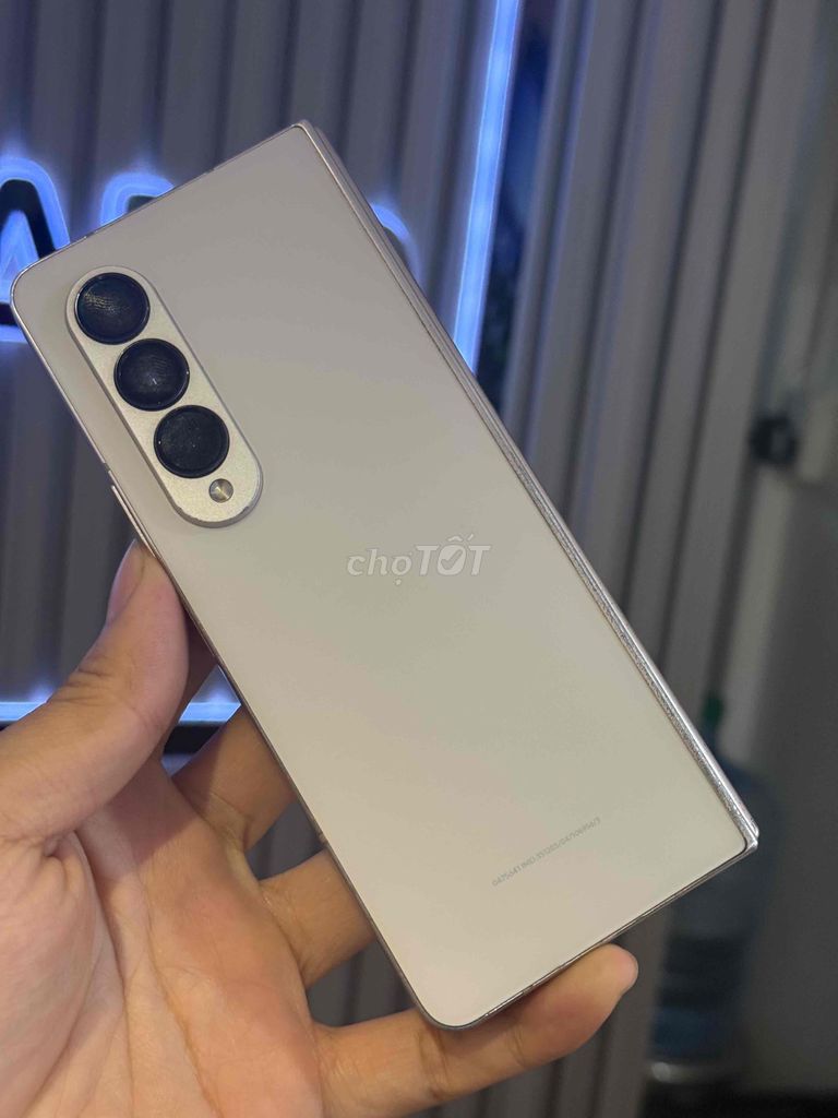 Samsung Z Fold 4 256GB Vàng 95%. Mua bán Điện thoại tại Quận 3 Tp Hồ Chí Minh được đăng bởi Trịnh Quang Linh hình 1