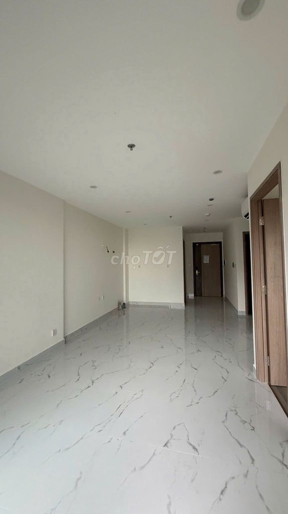 Продается 2-комнатная квартира Vinhomes Central Park, 67 м2, вид на реку Донг Най