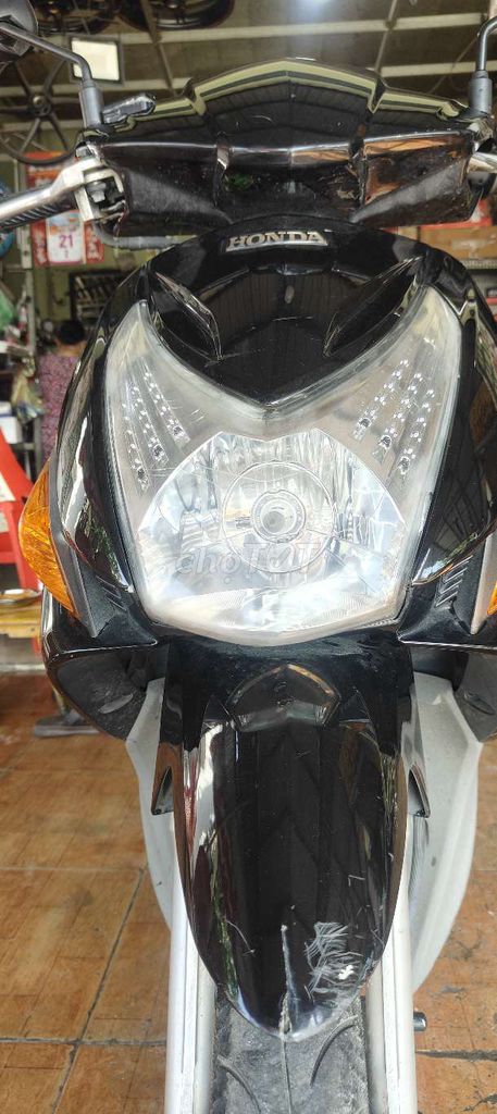 Xe zin đẹp như mới, máy êm ru không hú hí. Mua bán Xe máy tại Huyện Cái Bè Tiền Giang được đăng bởi Cái Bè Tiền Giang  hình 8