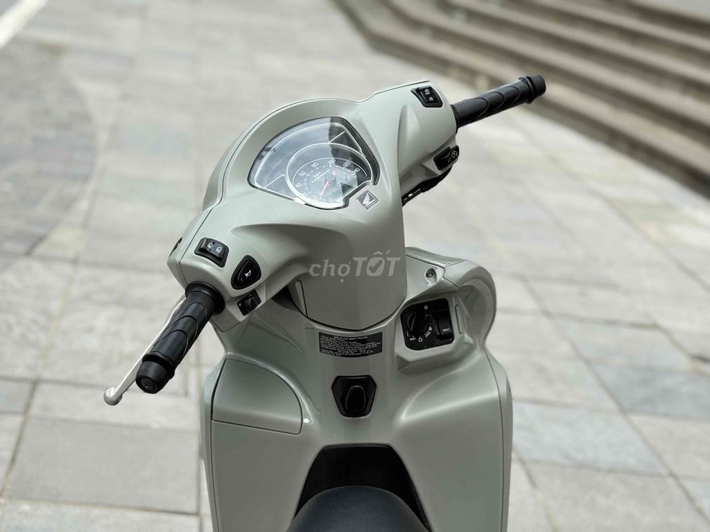 Honda Vision Sporty 2024 Xám 6000km 29BG. Mua bán Xe máy tại Quận Ba Đình Hà Nội được đăng bởi Xe Máy Nam Thi hình 5