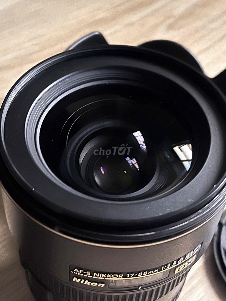Ống kính Nikon AF-S Nikkor 17-55mm. Mua bán Máy ảnh, Máy quay tại Thành phố Thủ Đức Tp Hồ Chí Minh được đăng bởi Nam Le hình 1