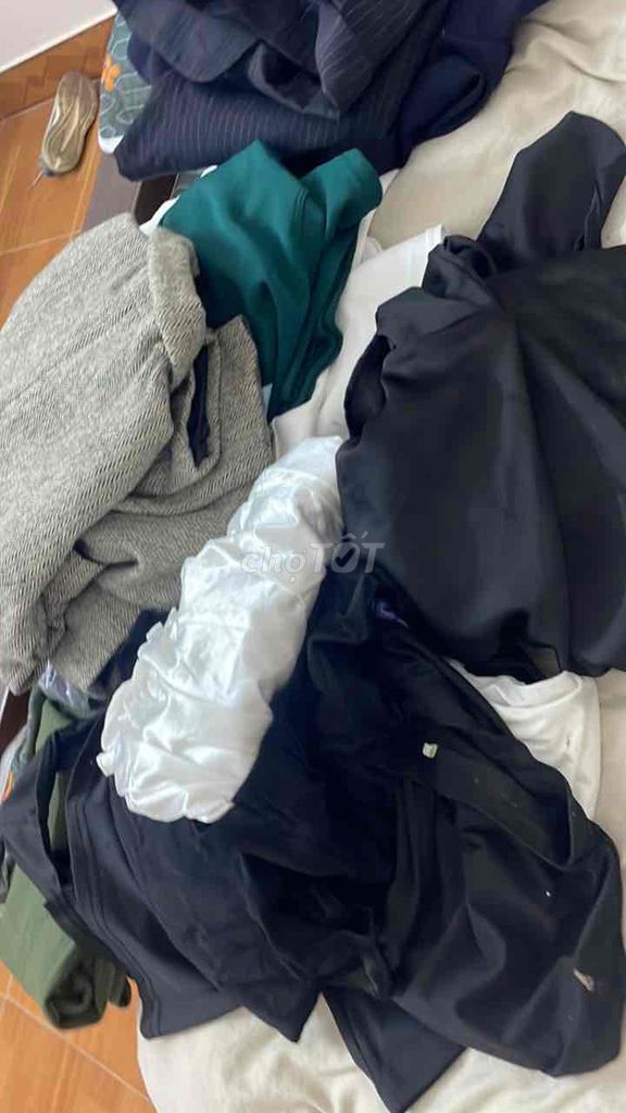 Tặng cho quần áo nữ. Mua bán Quần áo tại Thành phố Bắc Ninh Bắc Ninh được đăng bởi Hà hình 1