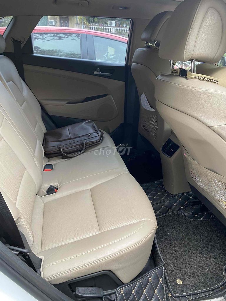 Hyundai Tucson 2016 2.0 ATH - 74000 km. Mua bán Ô tô tại Quận Hà Đông Hà Nội được đăng bởi Phạm Quang Kiên hình 4