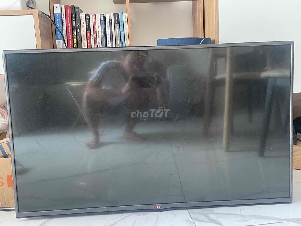 Tivi LG Đen. Mua bán Tivi, Âm thanh tại Quận 7 Tp Hồ Chí Minh được đăng bởi Lê Hữu Giáp hình 1