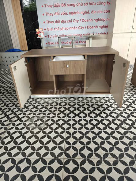 Tủ hồ sơ Gỗ MDF Nâu vân gỗ 120x50x63cm 90%. Mua bán Đồ dùng văn phòng tại Quận Cái Răng Cần Thơ được đăng bởi Đặng Hùng Sơn hình 1