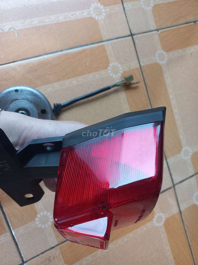 Vô lăng mâm lửa và cụm đèn hậu zin xe Cub. Mua bán Phụ tùng xe tại Quận Hà Đông Hà Nội được đăng bởi Lê Công Tuấn Anh hình 17