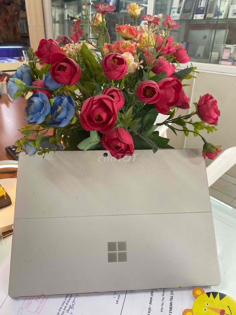 Microsoft Surface Pro 5 i7 12.3 inch. Mua bán Máy tính bảng tại Quận Tân Phú Tp Hồ Chí Minh được đăng bởi Nguyen Thuy hình 1