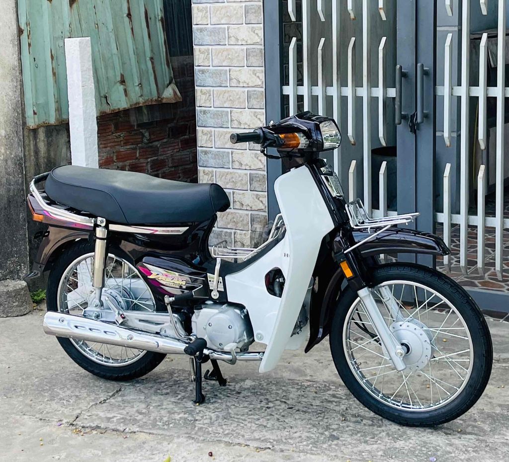 Cần bán supper Dream xe thợ đi dọn tâm huyết. Mua bán Xe máy tại Thị xã Điện Bàn Quảng Nam được đăng bởi Khánh hình 6