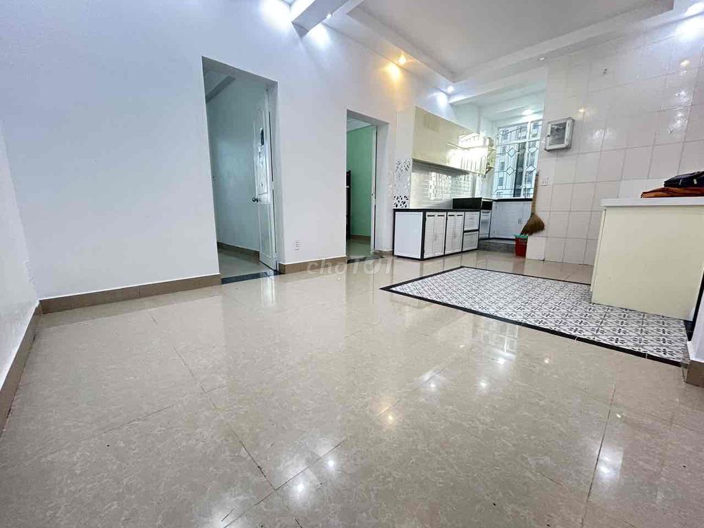Аренда · 2 комн. · 66 м² · Quận 6, ул. Đường Nguyễn Văn Luông