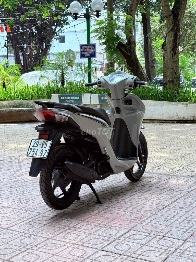 Honda Vision Sport Тхе Тхао 2024 Серый Цемент