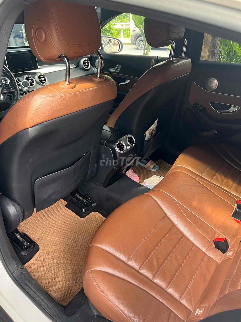 Bán GLC 300 Coupe Thể thao. Mua bán Ô tô tại Quận Gò Vấp Tp Hồ Chí Minh được đăng bởi Lanh Tran hình 5