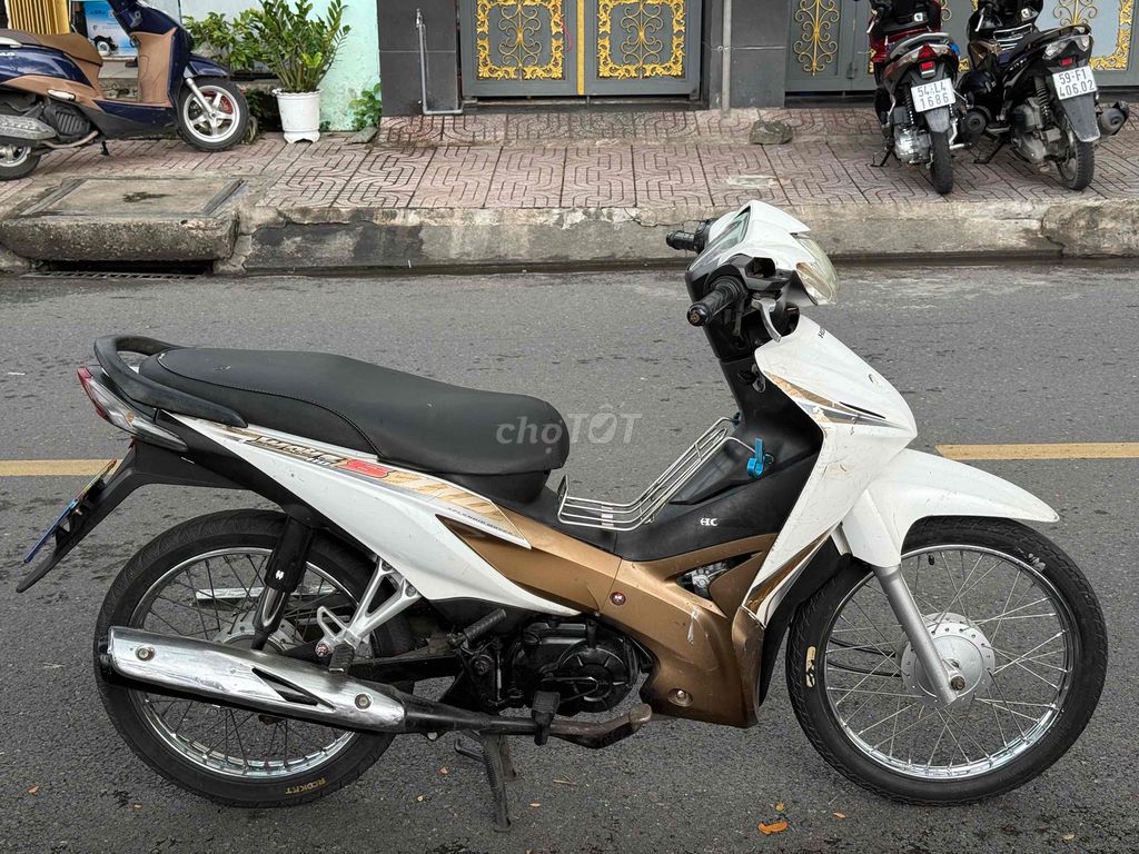 Хонда Вейв S110 Белая