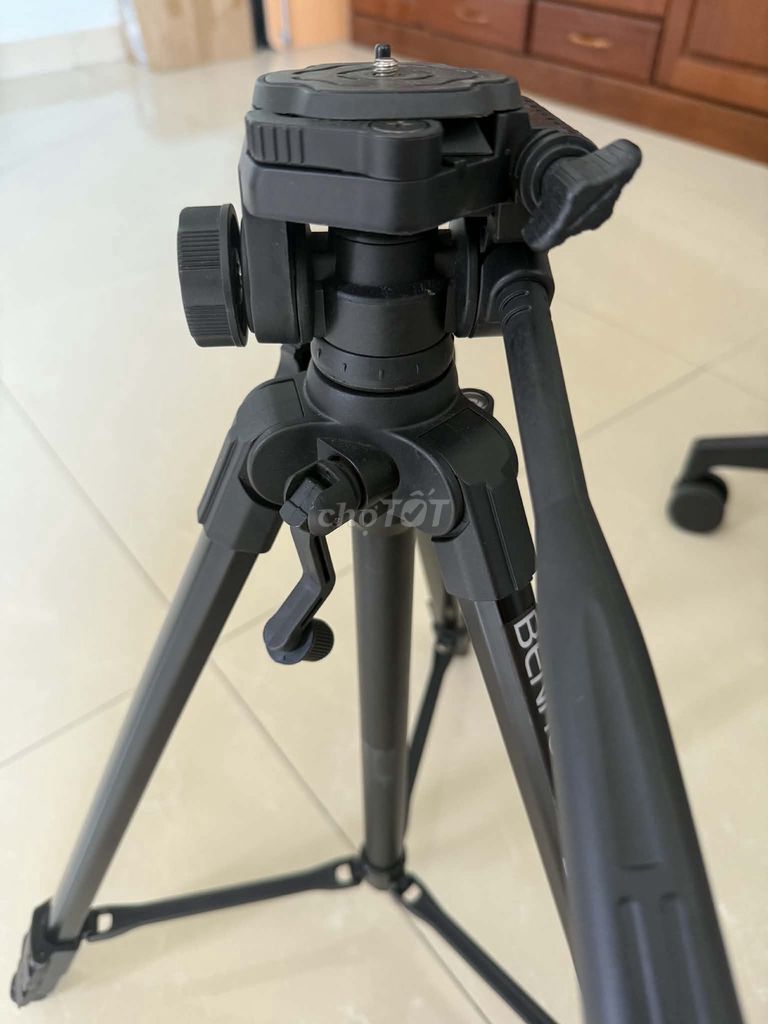 Chân Máy Ảnh BENRO T800X mới Full Box CÒN BÀI CÒSP. Mua bán Máy ảnh, Máy quay tại Quận Thanh Khê Đà Nẵng được đăng bởi Lê Trung CMP hình 1