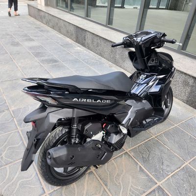 Xe tay ga Ariblade 125 mới 99% năm đăng ký 2025. Mua bán Xe máy tại Quận Hoàng Mai Hà Nội được đăng bởi Bình