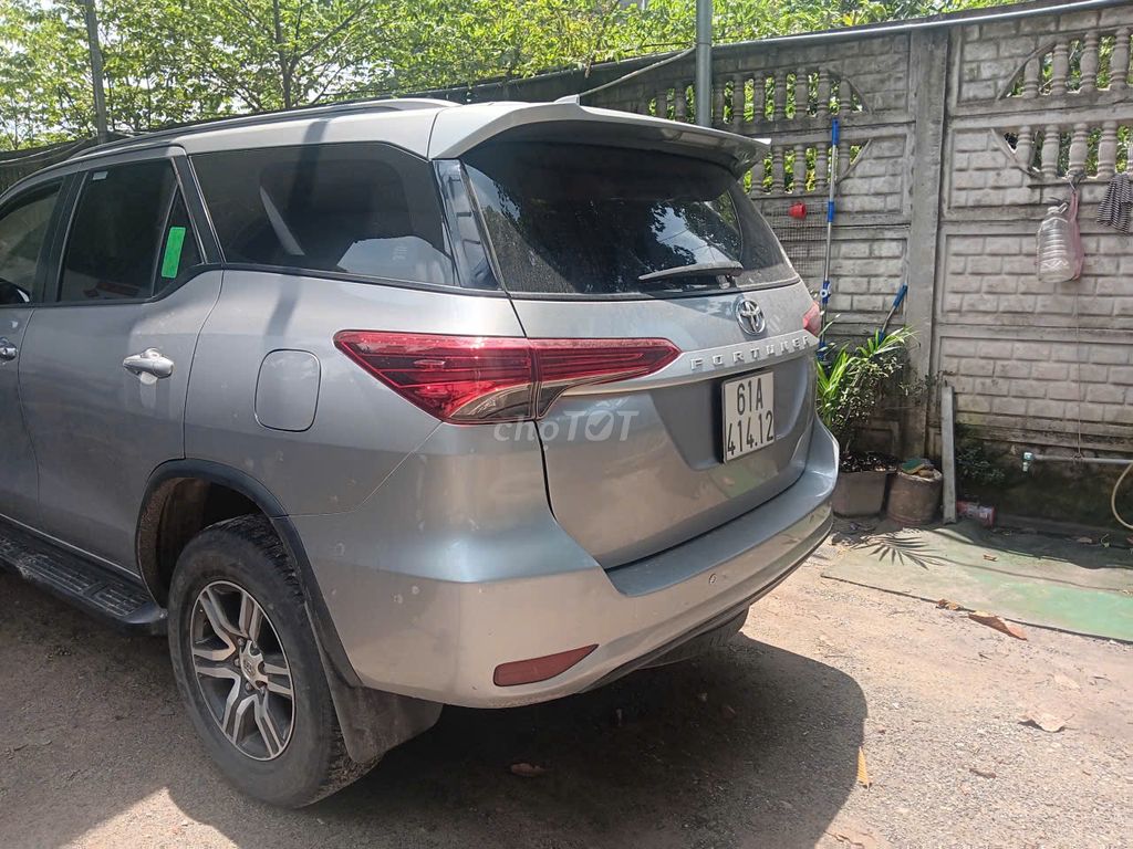 Toyota Fortuner 2017 2.4G 4x2 - 150000 km. Mua bán Ô tô tại Thành phố Dĩ An Bình Dương được đăng bởi Phạm Đông hình 3