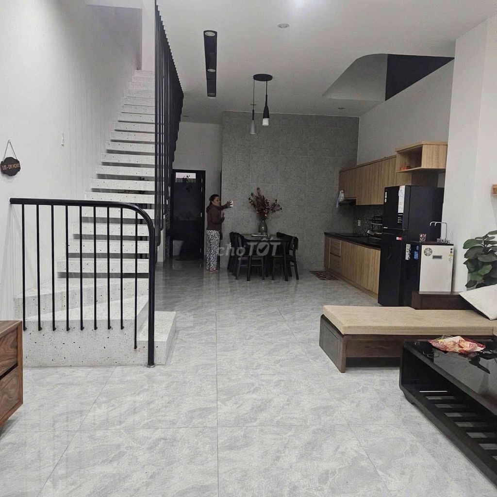 Аренда · 3 комн. · 100 м² · Quận Cẩm Lệ, ул. Đường Diên Hồng