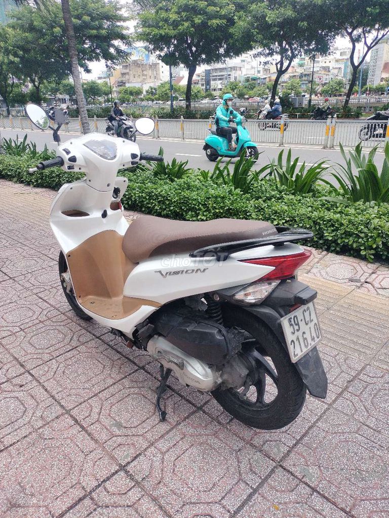 Bán xe vison màu trắng chính chủ. Mua bán Xe máy tại Quận 4 Tp Hồ Chí Minh được đăng bởi Vo van dung hình 4