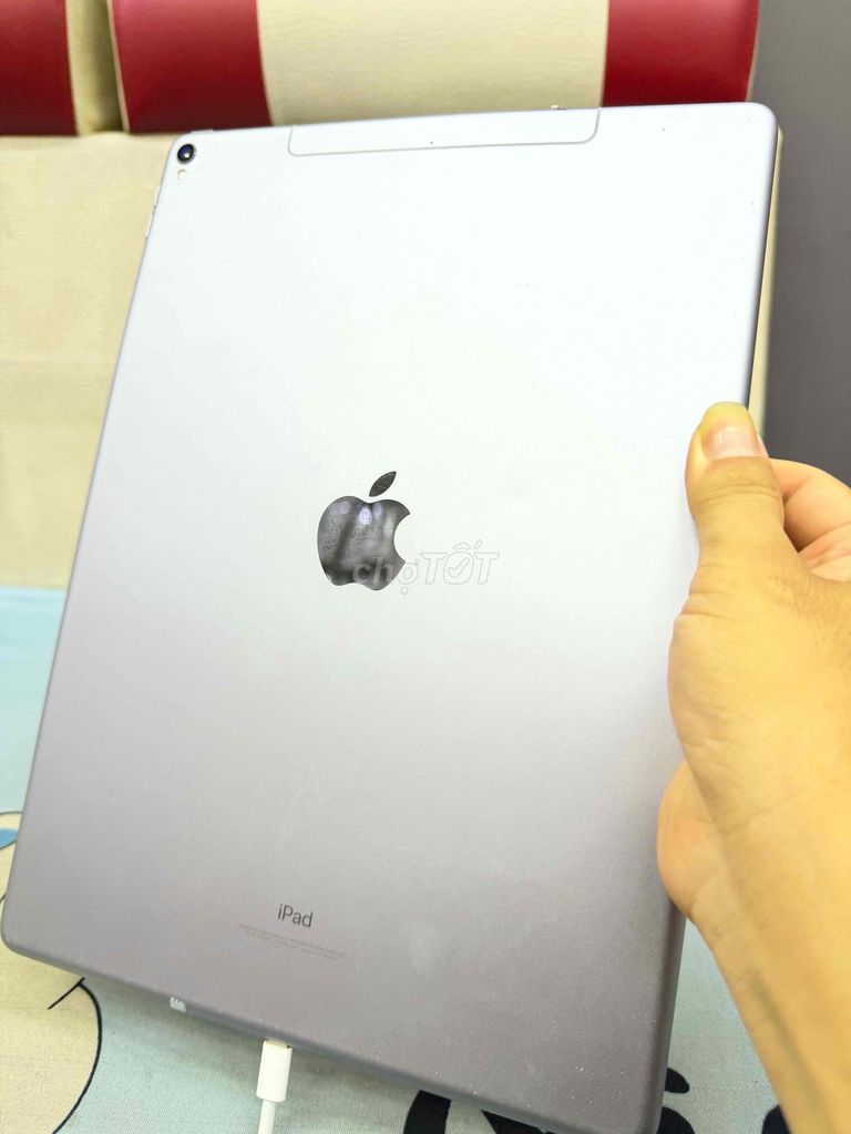 iPad Pro 12.9 Gen 2 64GB 4G Pin Zin 96%. Mua bán Máy tính bảng tại Quận Gò Vấp Tp Hồ Chí Minh được đăng bởi Cửa Hàng BT Mobile Chuyên Iphone Quốc Tế Giá Tốt hình 1