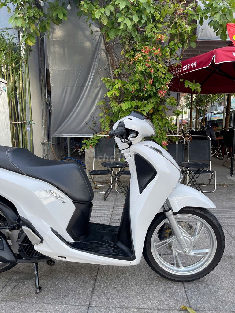 Honda SH 125 CBS 2017 Trắng. Mua bán Xe máy tại Quận Gò Vấp Tp Hồ Chí Minh được đăng bởi VÕ MINH HẬU hình 10