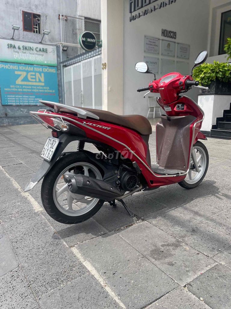 👉Vision dàn áo liền lạc, máy êm thì thầm. Mua bán Xe máy tại Quận 7 Tp Hồ Chí Minh được đăng bởi Xe Cũ Hiếu CT hình 2