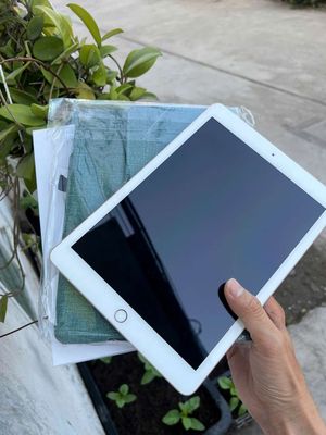Ipad gen 6 32gb icloud sạch pin 87. Mua bán Máy tính bảng tại Quận Bình Tân Tp Hồ Chí Minh được đăng bởi Tùng hầm bà lằng