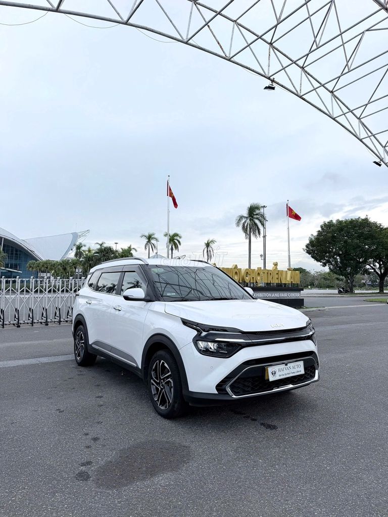 Kia Carens 1.5G Luxury 2025, 1 владелец, обслуживание у дилера