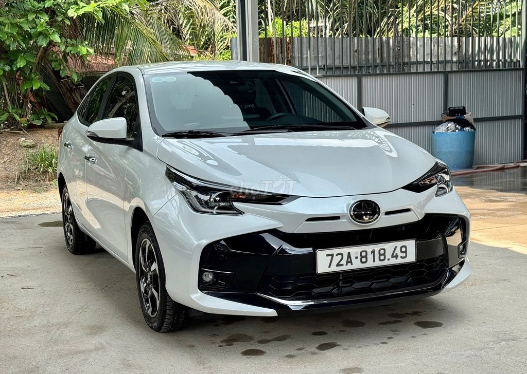 Toyota Vios G 2024 белый, пробег 10 000 км, как новый